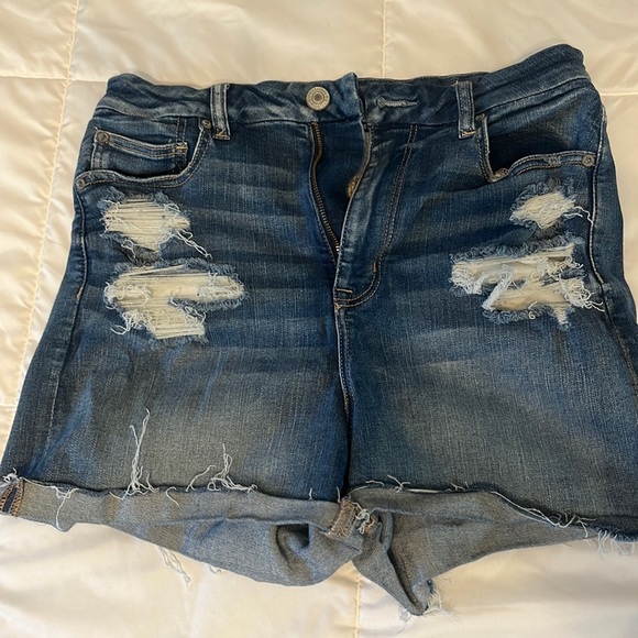 American Eagle Distressed Shorts - Picture 1 of 4